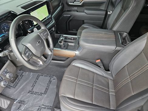 Certified 2025 Chevrolet Silverado 1500 High Country w/ Midnight Edition AWD/4WD image 17