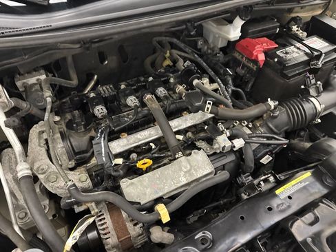 Used 2021 Nissan Versa SV FWD image 36