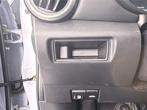 New 2025 Nissan Versa SR w/ Trunk Package image 30