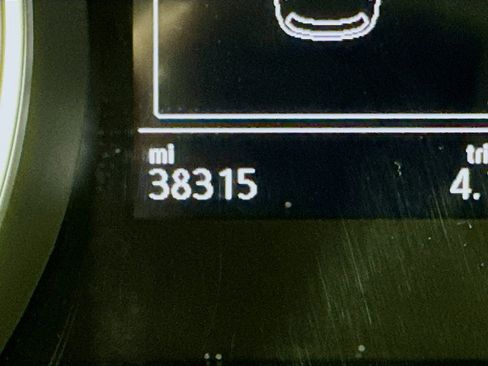 Used 2021 Volkswagen Golf 4-Door image 19