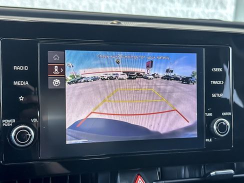 Used 2023 Kia Sportage LX image 18