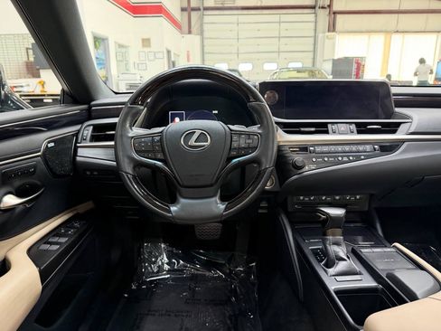 Used 2019 Lexus ES 350 w/ Accessory Package 2 FWD image 21