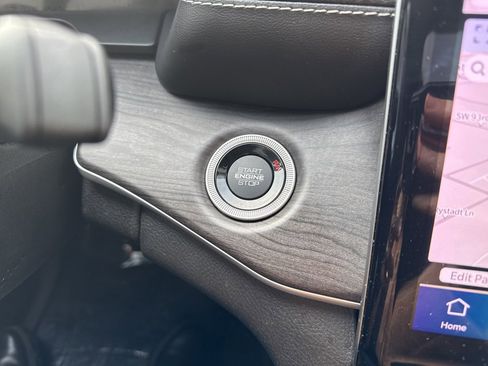 Used 2021 Jeep Grand Cherokee L Limited w/ Luxury Tech Group II image 33