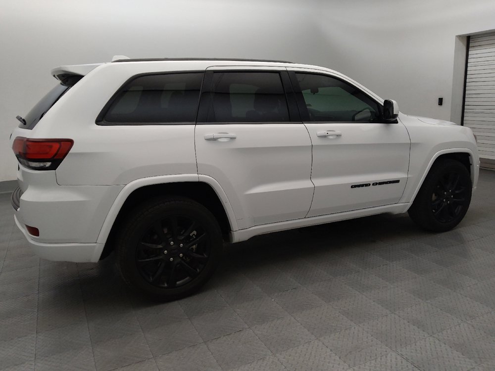 Used 2021 Jeep Grand Cherokee Laredo X RWD image 10