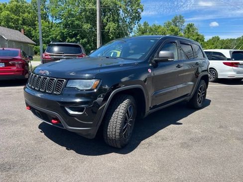 Used 2019 Jeep Grand Cherokee Trailhawk w/ Trailhawk Luxury Group AWD/4WD image 37