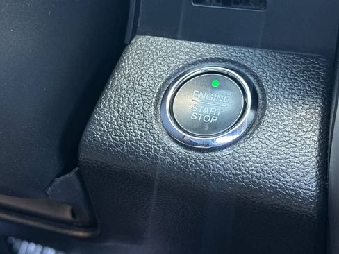 Used 2019 Ford F150 Platinum w/ Equipment Group 701A Luxury image 27