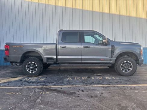 Used 2023 Ford F250 Lariat w/ Lariat Ultimate Package image 2