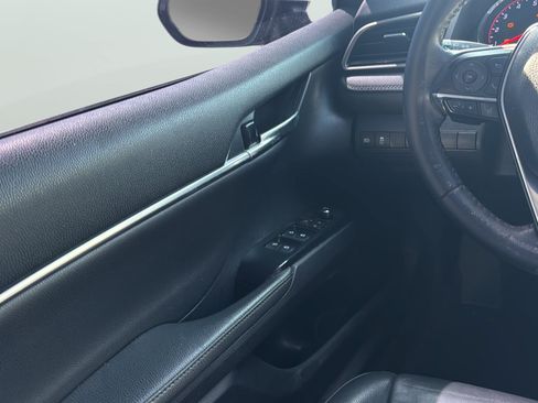 Used 2019 Toyota Camry XSE w/ Navigation Package FWD image 19
