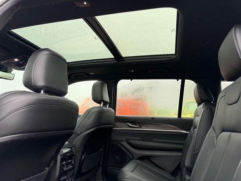 New 2025 Jeep Grand Cherokee L Limited w/ Luxury Tech Group II image 11