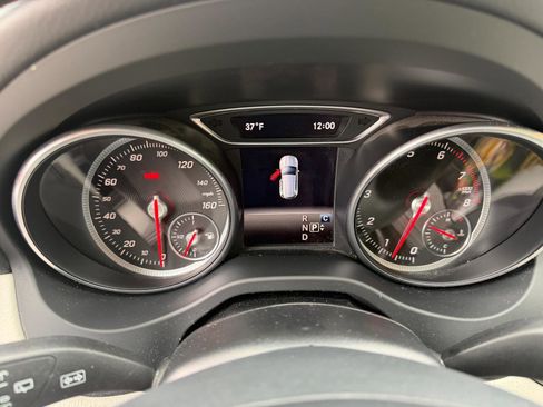 Used 2018 Mercedes-Benz GLA 250 image 16