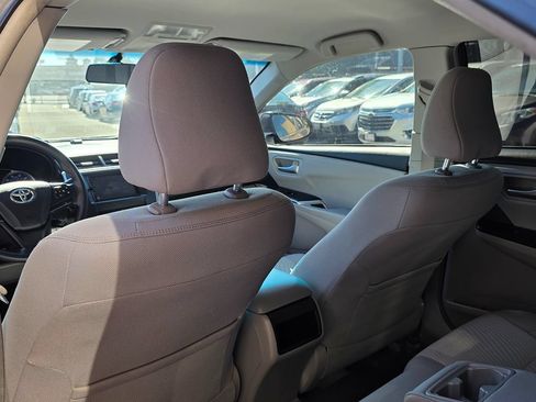Used 2017 Toyota Camry LE FWD image 23