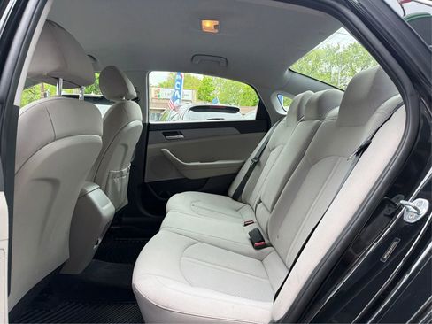 Used 2018 Hyundai Sonata SE FWD image 10
