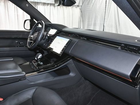Used 2025 Land Rover Range Rover Sport Dynamic SE AWD/4WD image 58