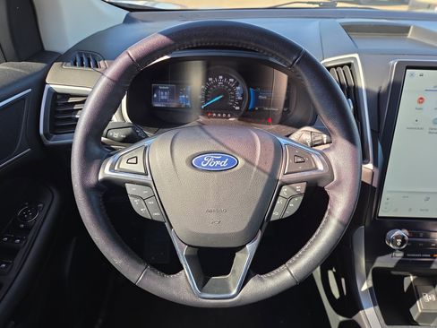 Certified 2023 Ford Edge SEL image 18