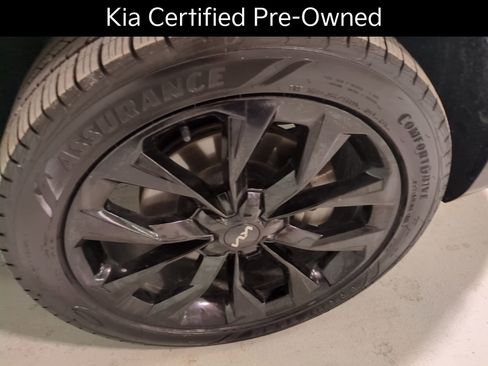 Certified 2023 Kia Sorento SX image 2