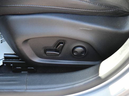 Used 2025 Jeep Compass Limited AWD/4WD image 17