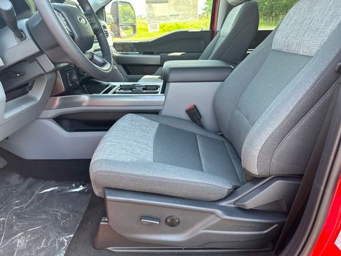 New 2025 Ford F350 XLT w/ Black Appearance Package image 15