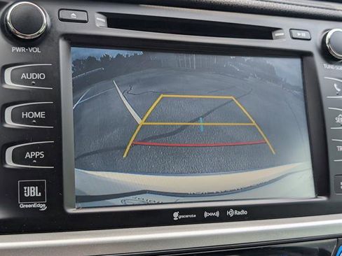 Used 2017 Toyota Highlander Limited image 25