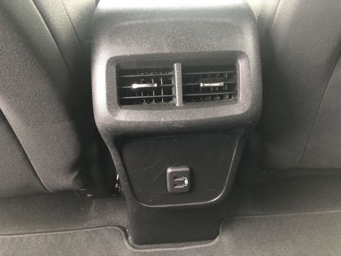 Used 2019 Chevrolet Equinox LS w/ LS Convenience Package FWD image 15