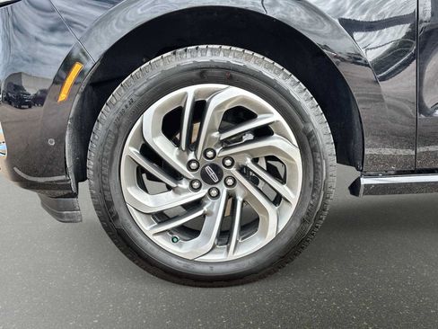 Used 2025 Lincoln Navigator Reserve AWD/4WD image 15