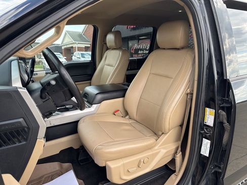 Used 2018 Ford F350 Lariat image 2