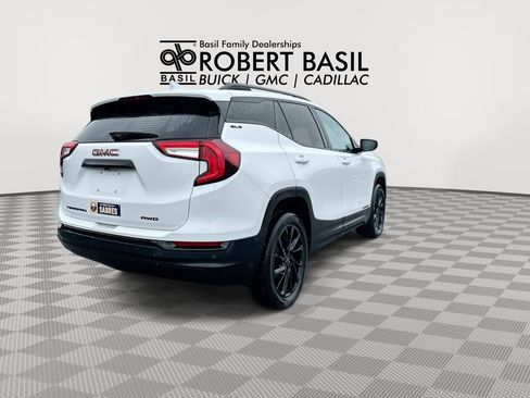 Used 2023 GMC Terrain SLE w/ Driver Convenience Package AWD/4WD image 8