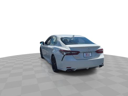 Used 2024 Toyota Camry XSE FWD image 8