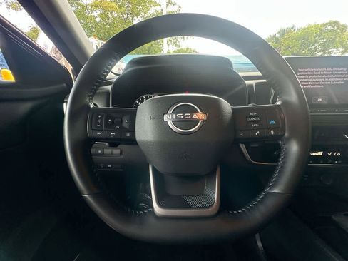 Used 2025 Nissan Rogue SV AWD/4WD image 15