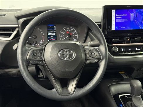 Certified 2025 Toyota Corolla LE image 29