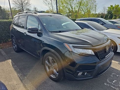 Used 2019 Honda Passport Touring image 2