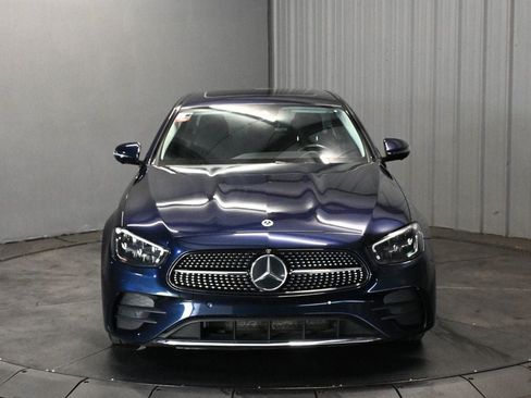 Used 2022 Mercedes-Benz E 350 Sedan image 2
