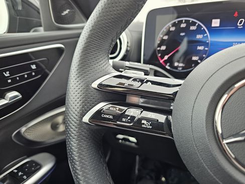 Used 2025 Mercedes-Benz C 300 4MATIC Sedan image 34