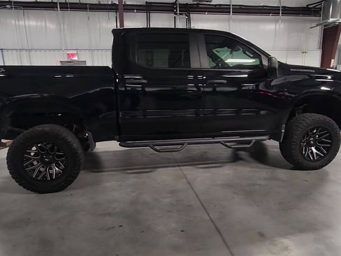 Used 2022 Chevrolet Silverado 1500 Custom AWD/4WD image 9