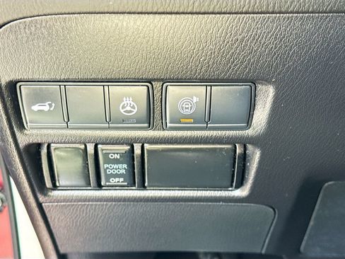 Used 2022 Nissan Armada Platinum RWD image 11