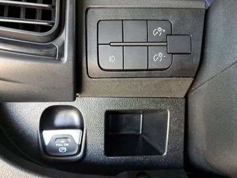 Used 2025 RAM ProMaster 2500 w/ U-Haul Equipment Group FWD image 38