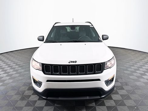Used 2021 Jeep Compass Latitude image 2