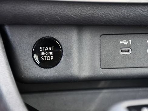 Used 2025 Nissan Rogue SV AWD/4WD image 34