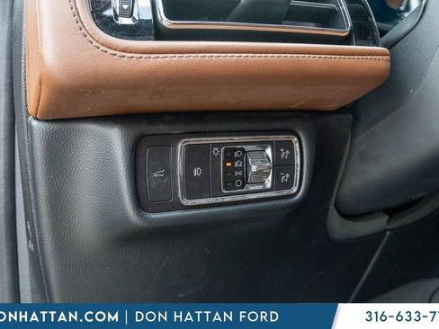 Used 2023 Lincoln Aviator Reserve w/ Equipment Group 201A AWD/4WD image 17