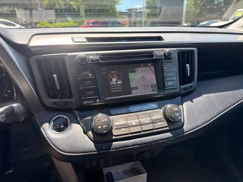 Used 2015 Toyota RAV4 Limited AWD/4WD image 10