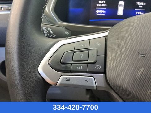 Certified 2022 Volkswagen Tiguan SE image 24