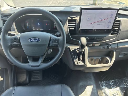 New 2026 Ford Transit 250 148 Medium Roof RWD image 18