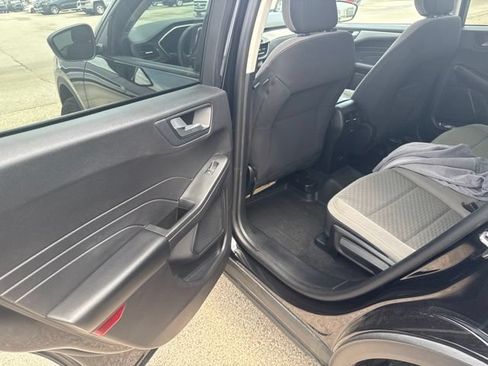 Used 2021 Ford Escape SE w/ SE Sport Appearance Package AWD/4WD image 11