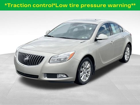Used 2013 Buick Regal Leather FWD image 2