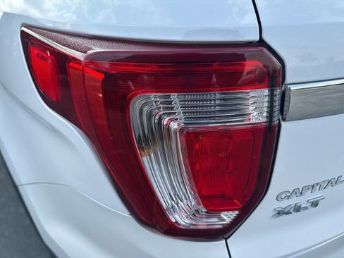 Used 2018 Ford Explorer XLT w/ Equipment Group 202A image 27