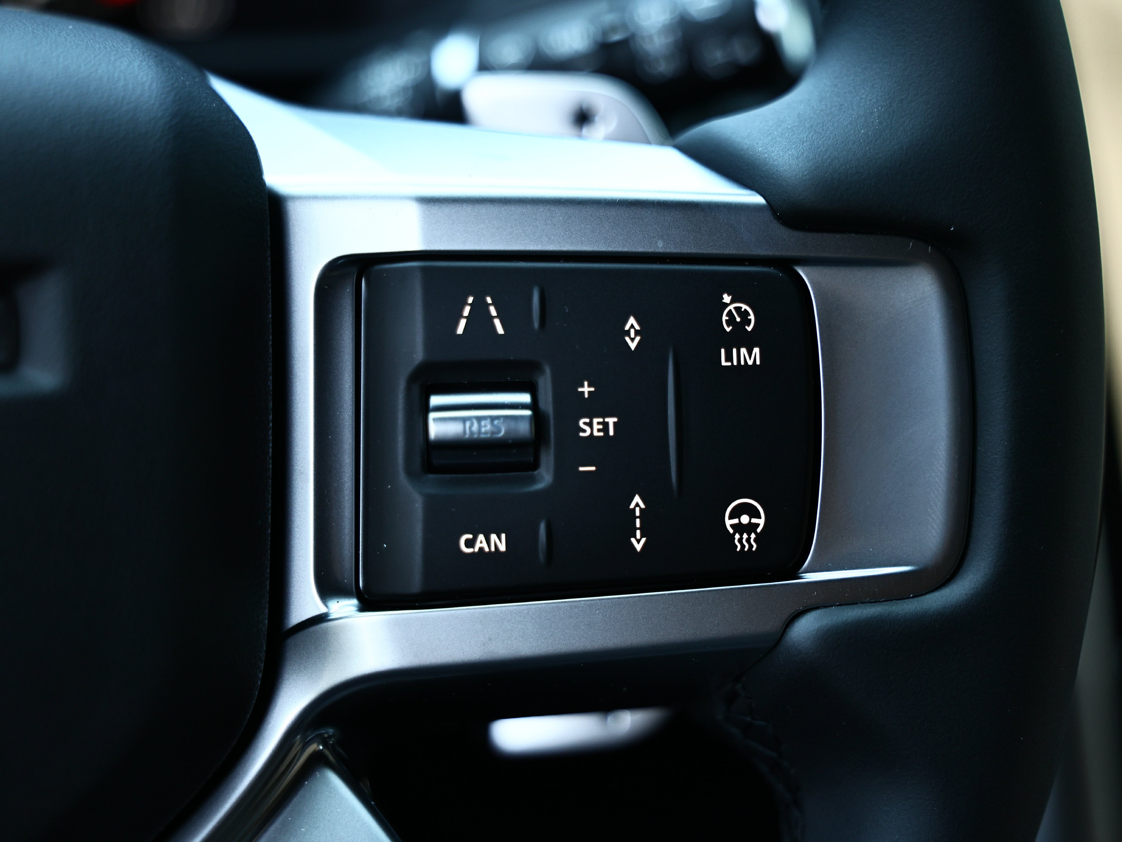 New 2026 Land Rover Discovery Limited Edition AWD/4WD image 41