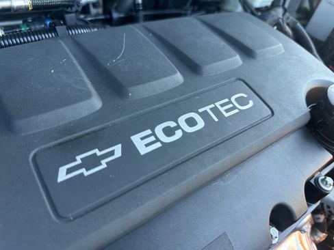 Used 2020 Chevrolet Sonic LT image 23