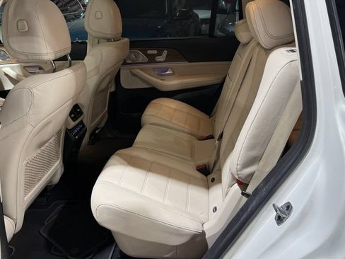 Used 2021 Mercedes-Benz GLS 580 4MATIC image 11