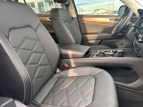 Certified 2025 Volkswagen Atlas SE w/ Panoramic Sunroof Package image 27