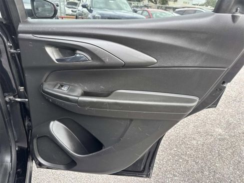 Used 2023 Chevrolet TrailBlazer LT w/ Convenience Package image 23