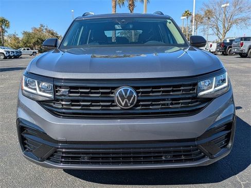 Used 2023 Volkswagen Atlas SEL R-Line image 9